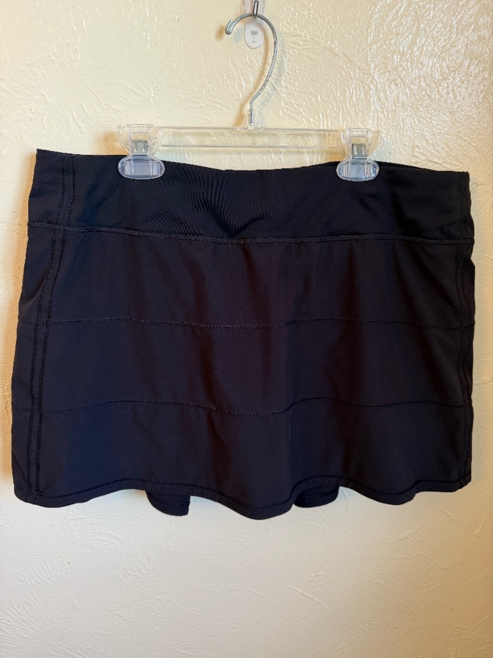 Lululemon Skirt black, size 12